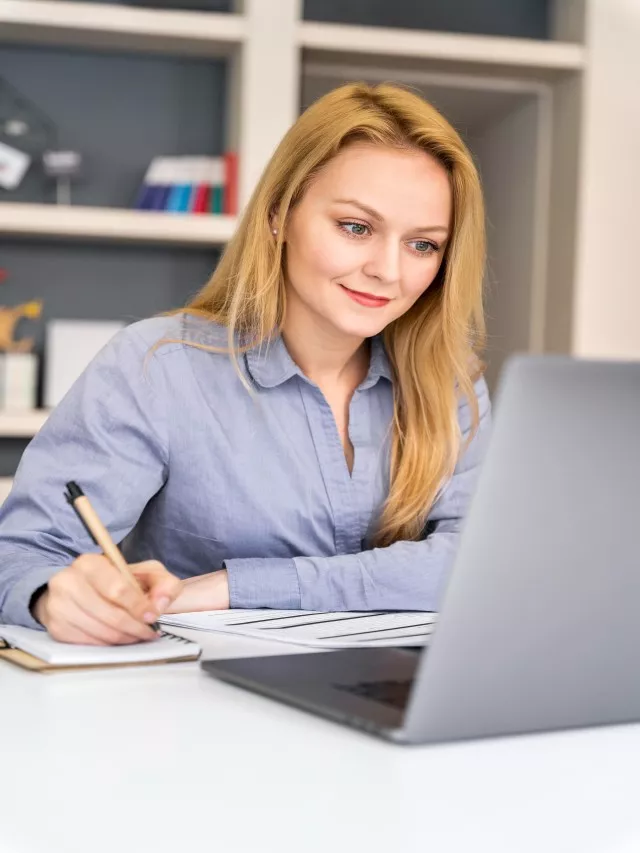 Fast-Forward-Your-Career-This-Year-with-These-Courses